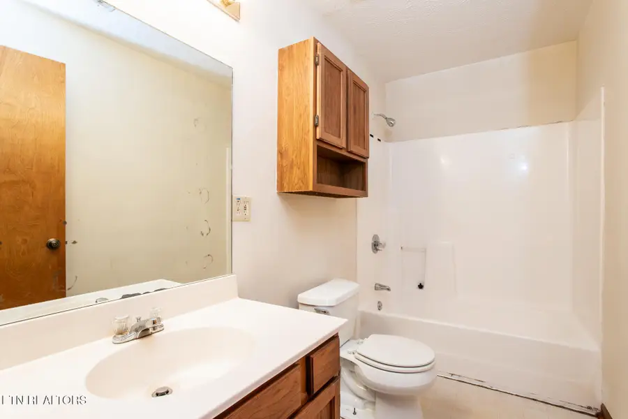 5941 Bridge Garden Rd, Knoxville, TN 37912 - #3