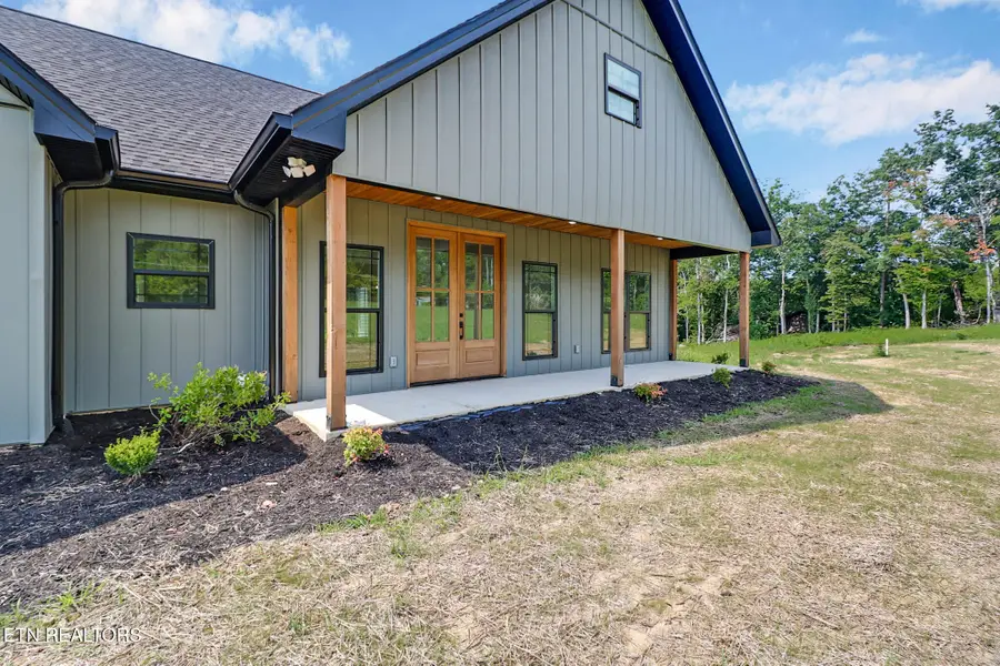 1458 Taylor Place Rd, Jamestown, TN 38556 - #3