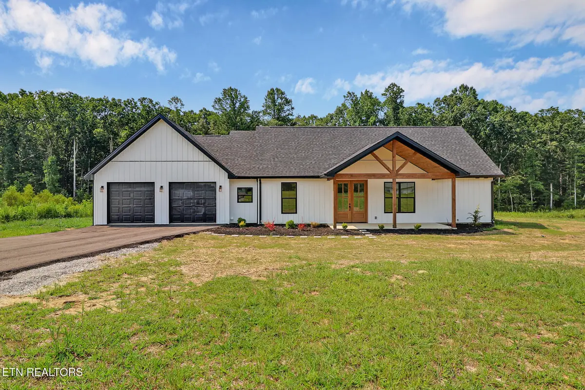 1468 Taylor Place Rd, Jamestown, TN 38556 - #1