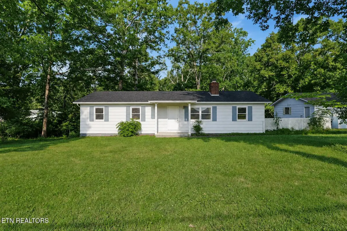682 Dunbar Rd, Crossville, TN 38572 - #1