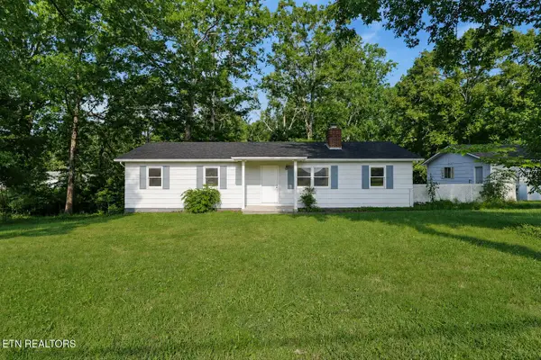 682 Dunbar Rd, Crossville, TN 38572