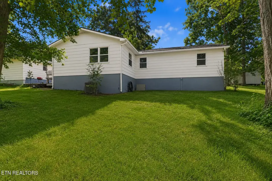 682 Dunbar Rd, Crossville, TN 38572 - #3