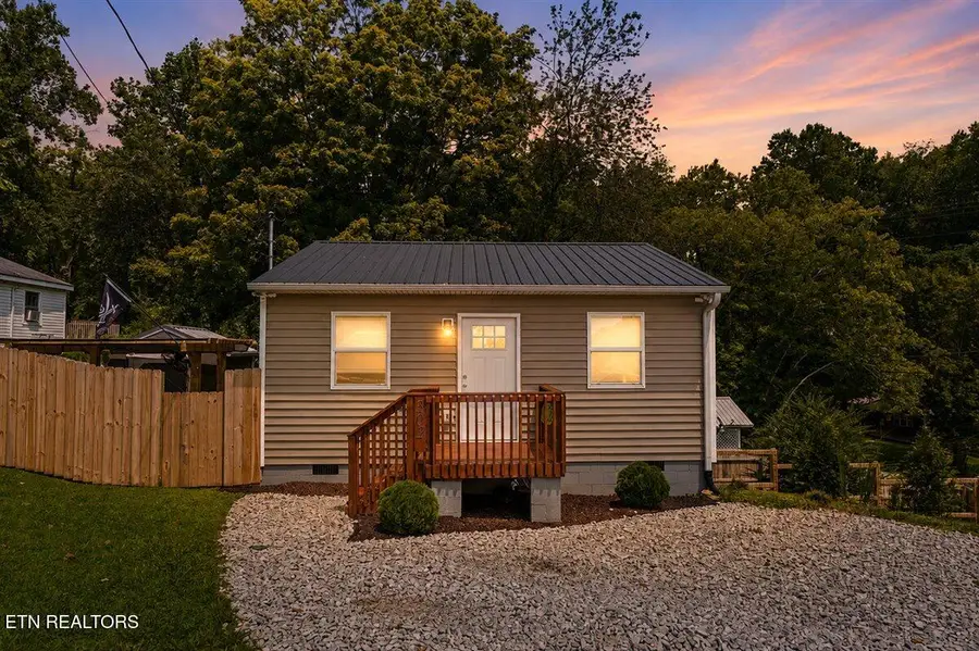 302 N 12th St, Lafollette, TN 37766 - #2