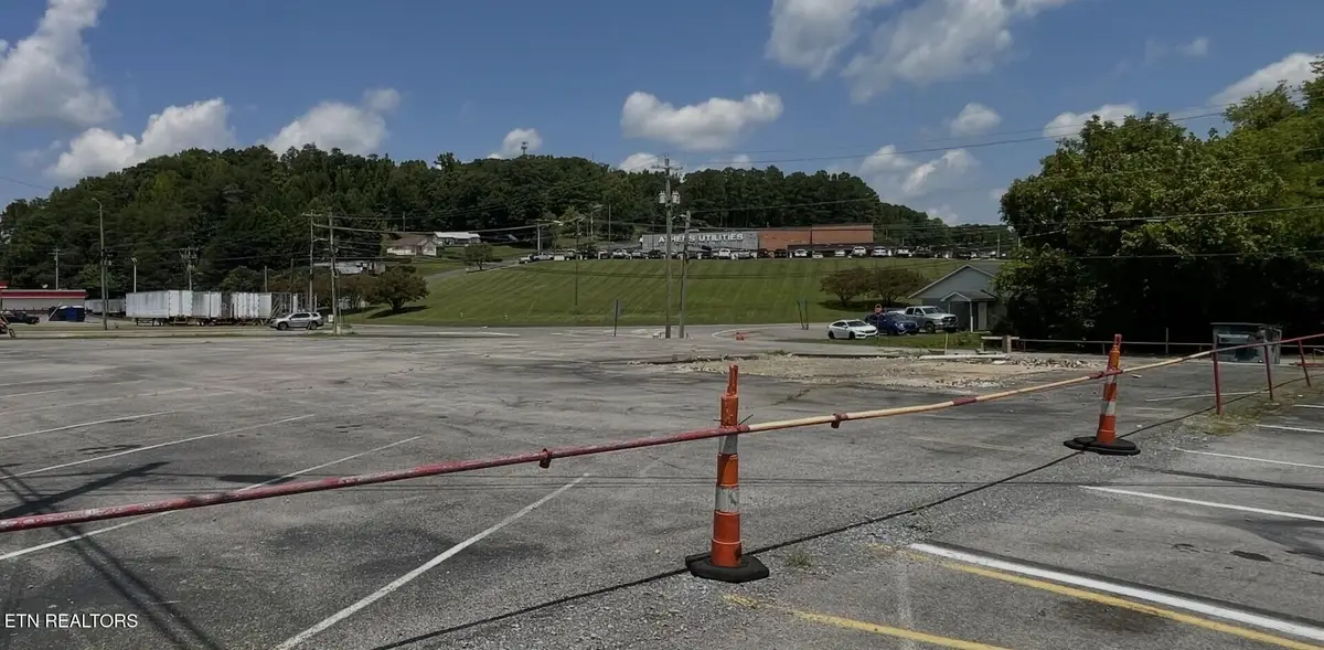 709 S White Street St, Athens, TN 37303 - #1