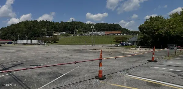709 S White Street St, Athens, TN 37303