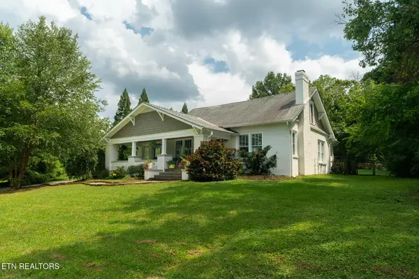 2516 Maple Drive, Knoxville, TN 37918