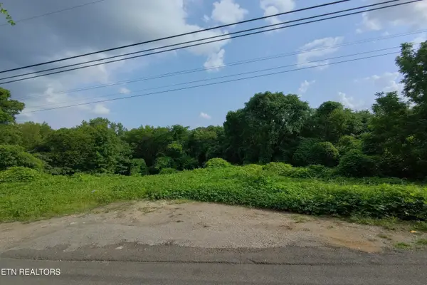 805 Beaman Lake Rd, Knoxville, TN 37914