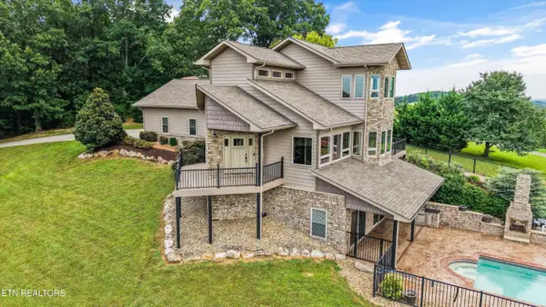 1041 Hilltop Lane, Kodak, TN 37764