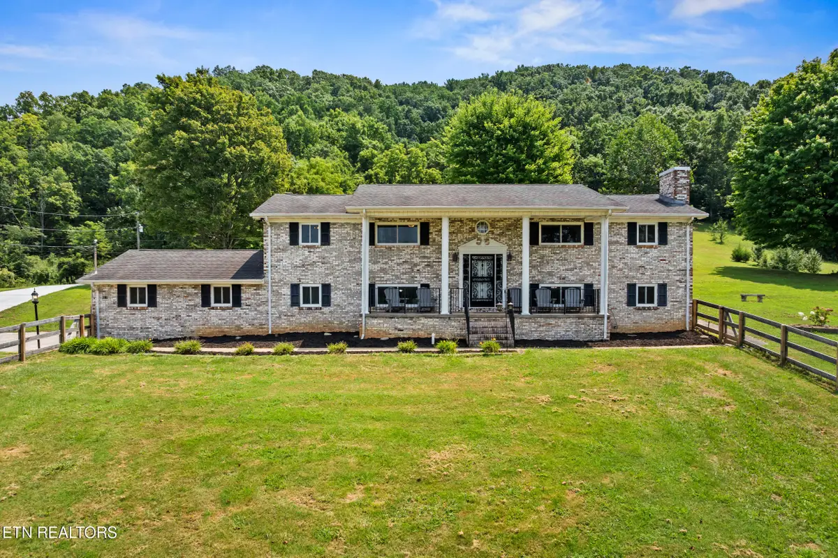 6818 Texas Valley Rd, Knoxville, TN 37938 - #1