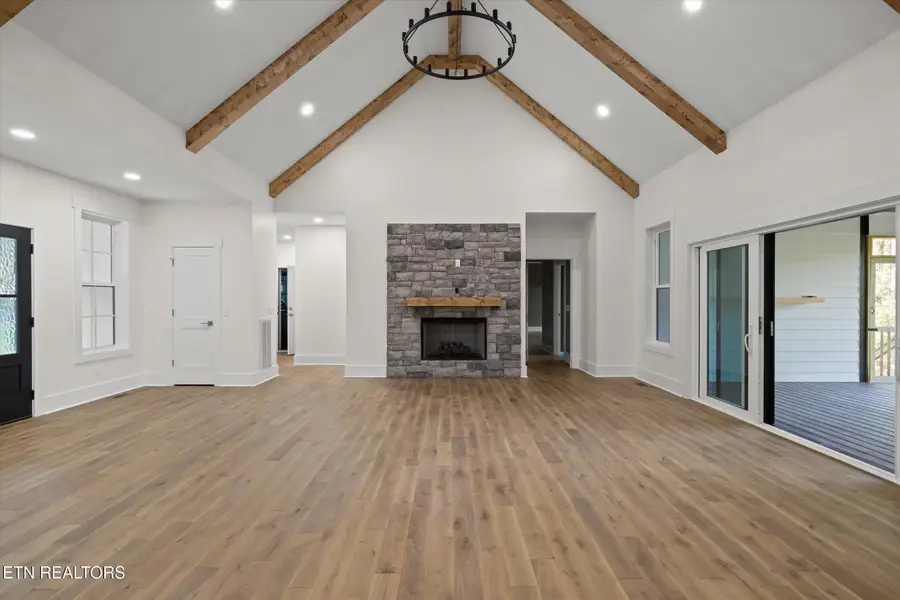 270 Sevier St, Jasper, TN 37347 - #2