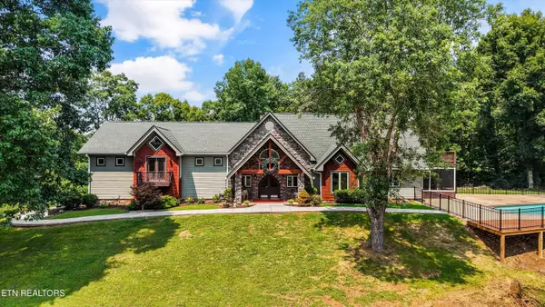 1212 Oglesby Rd, Knoxville, TN 37914