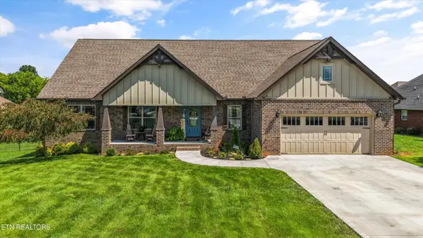 1619 Cascading Falls Lane, Sevierville, TN 37876