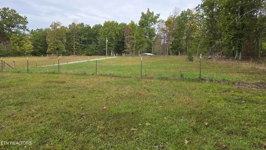 381 Grapevine Rd, Crossville, TN 38572 - #2