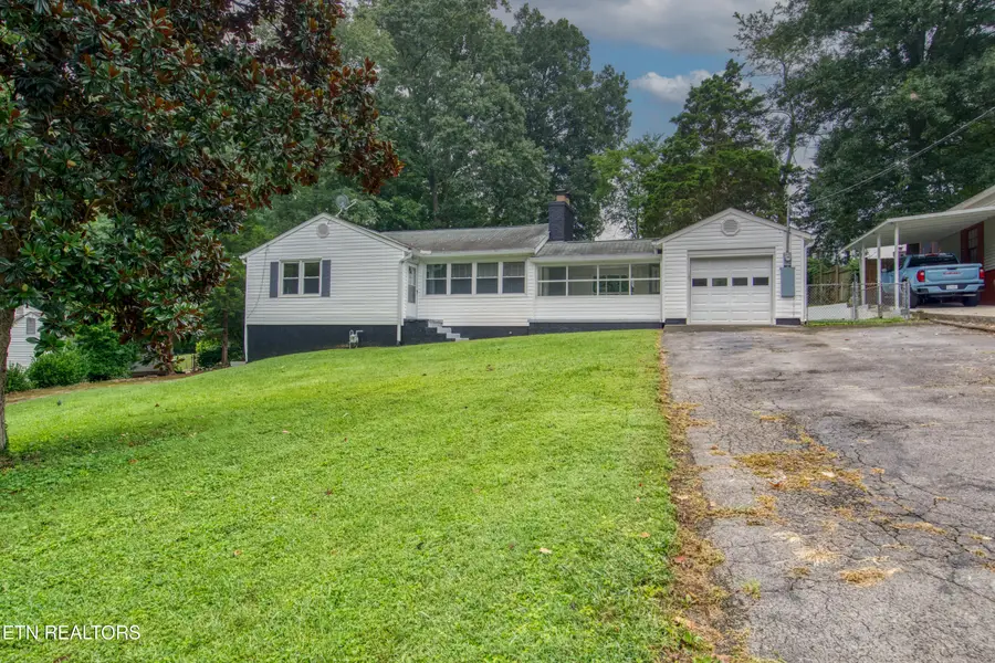 1806 Westchester Drive, Knoxville, TN 37918 - #2