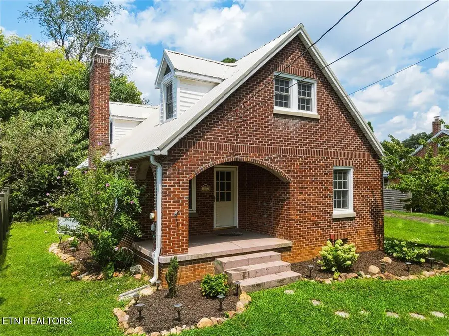 1207 Tapoco Ave, Maryville, TN 37801 - #2