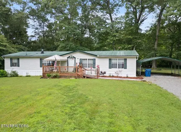 1110 Gray Fox Drive, Crossville, TN 38571
