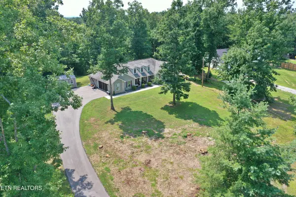 175 Logan Lane, Oneida, TN 37841
