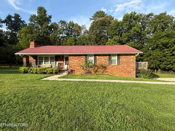 7394 Back Valley Rd, Evensville, TN 37332