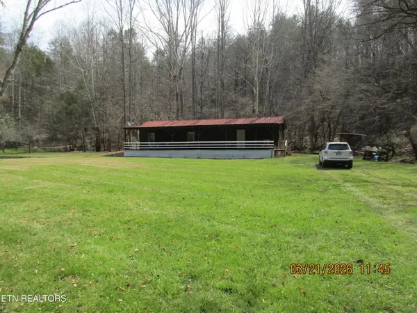 4902 Bogard Rd, Cosby, TN 37722