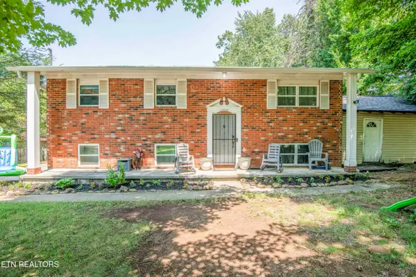 10525 Bob Gray Rd, Knoxville, TN 37932