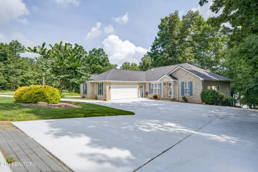 8707 Cherokee Tr, Crossville, TN 38572 - #3
