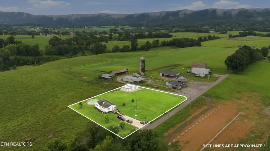 332 Holstein Drive, Lafollette, TN 37766 - #3