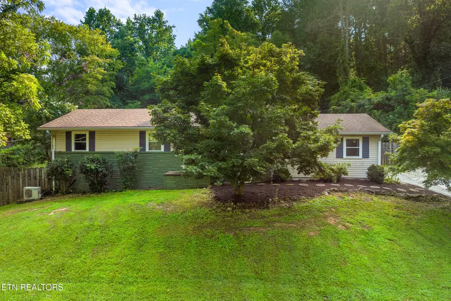 2404 Belt Rd, Knoxville, TN 37920 - #3