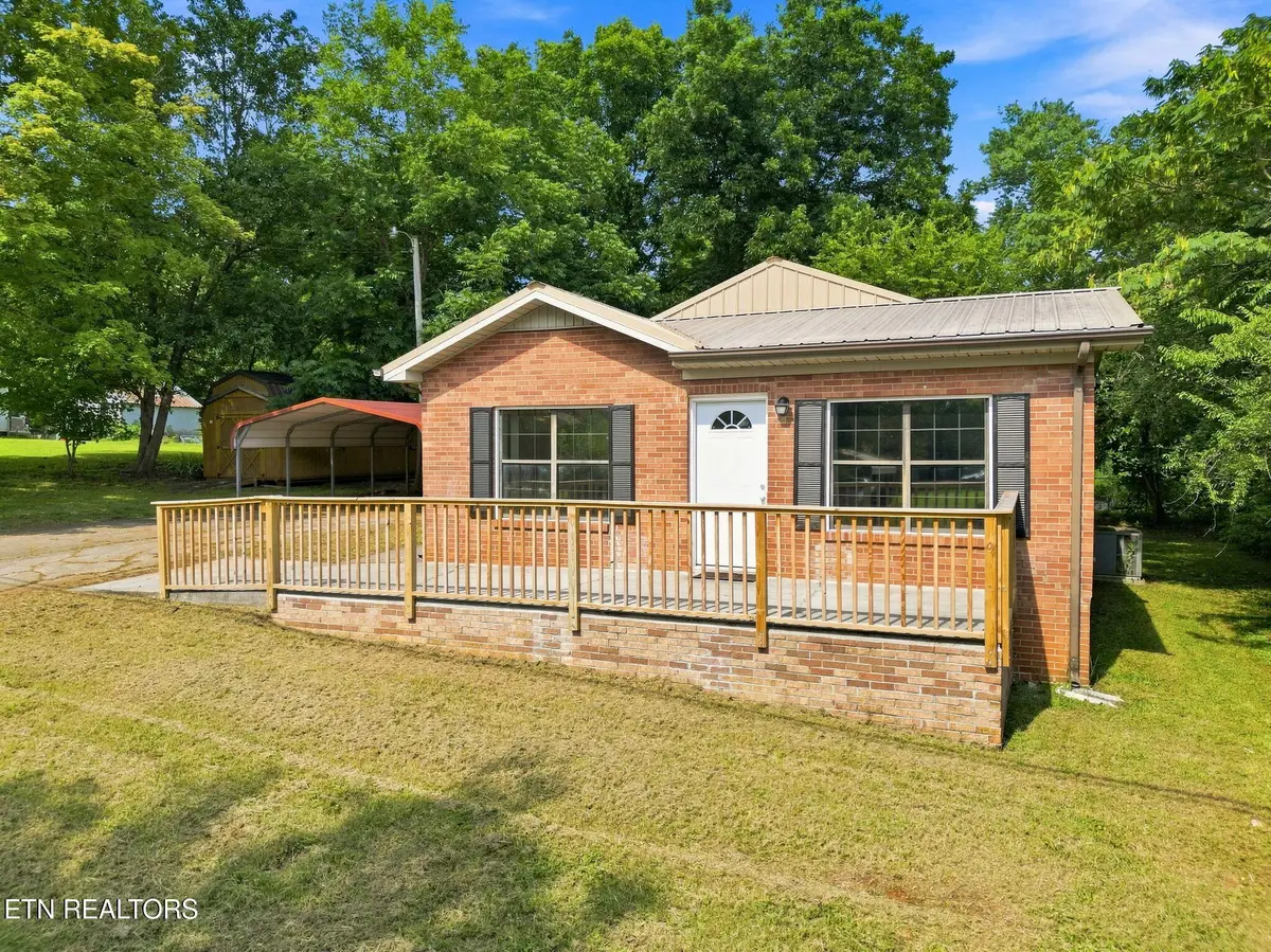 826 Columbus St, Maryville, TN 37804 - #1