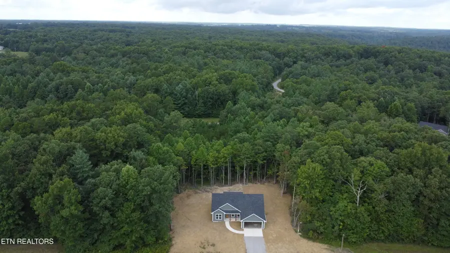 843 Dulog Tr, Jamestown, TN 38556 - #3
