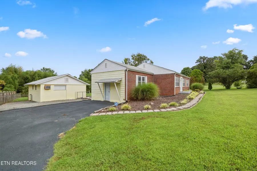 3725 Lucinda Drive, Knoxville, TN 37918 - #3
