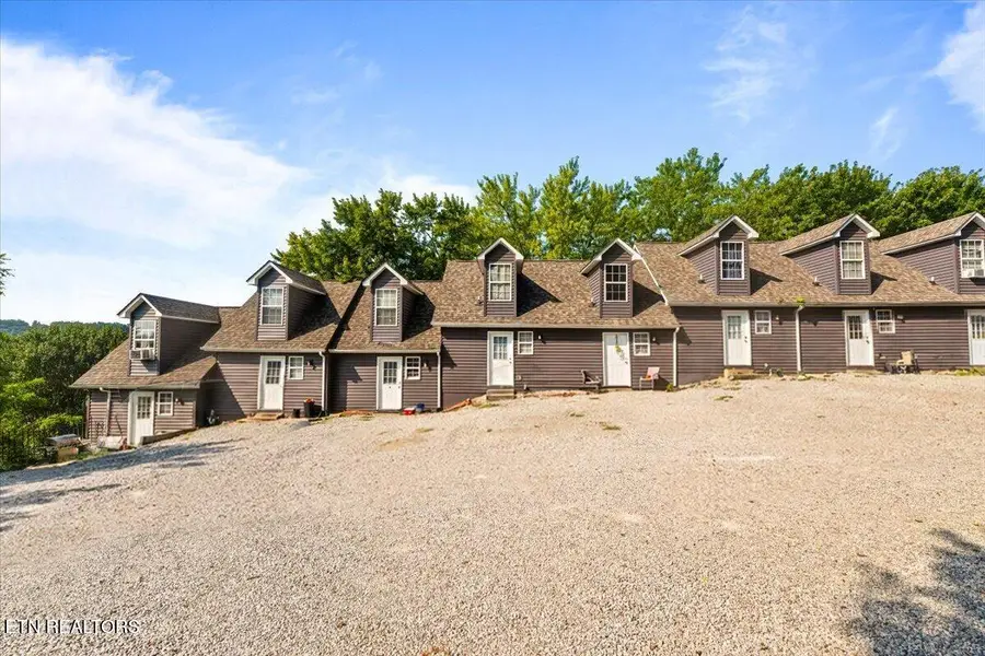 402 E Forrest St, Lafollette, TN 37766 - #2
