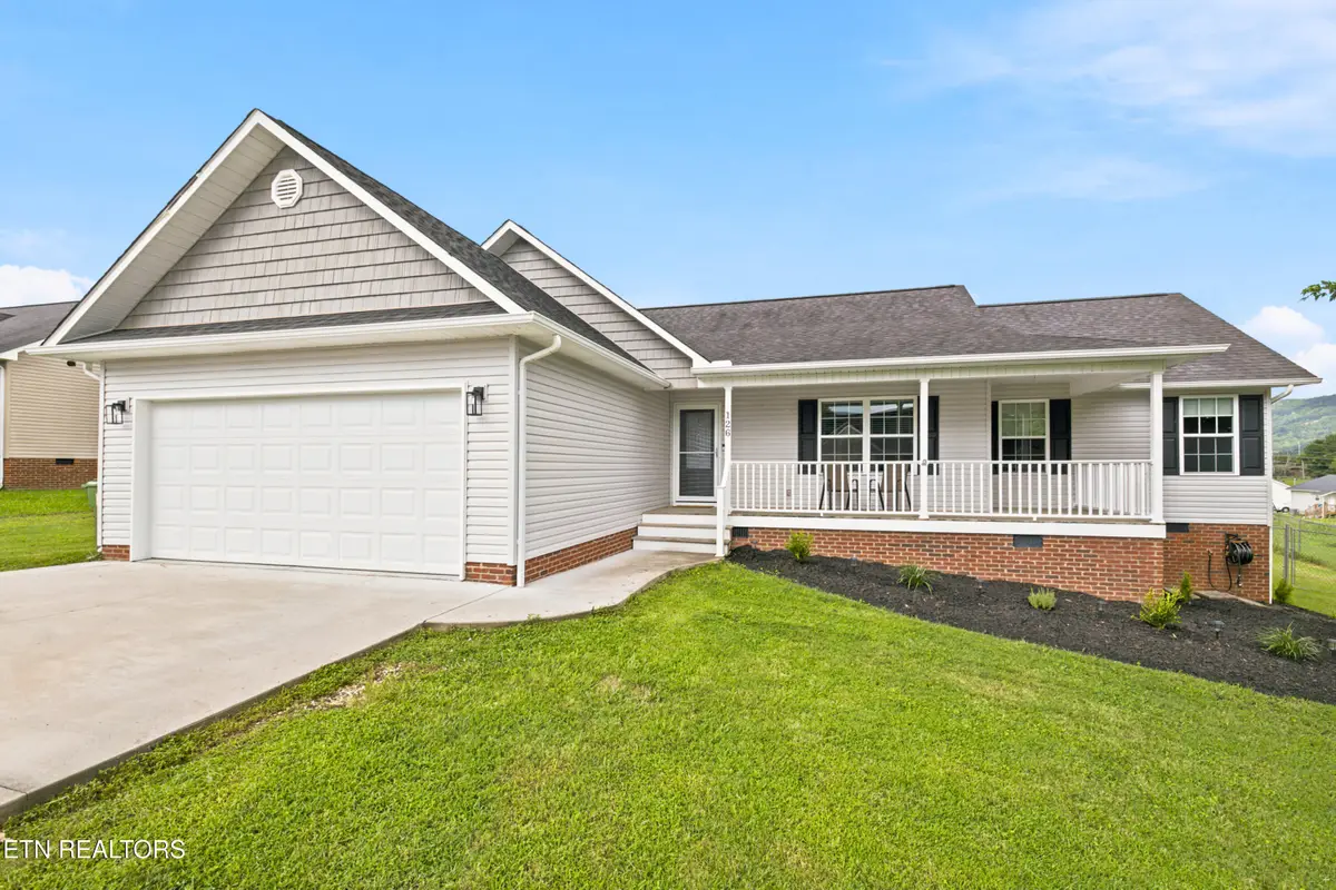 126 West Drive, Lafollette, TN 37766 - #1
