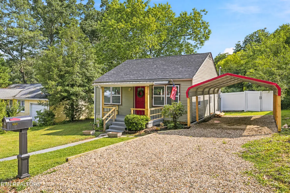 909 N C St, Lenoir City, TN 37771 - #1