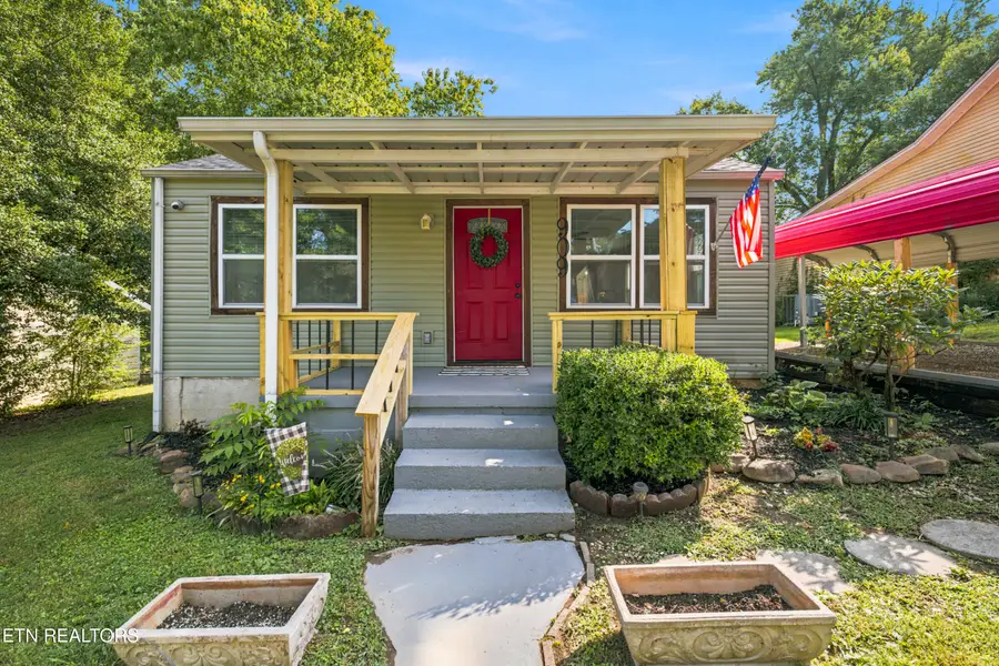 909 N C St, Lenoir City, TN 37771 - #3