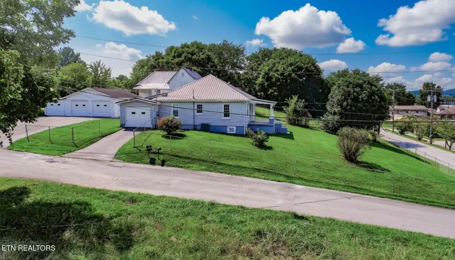 359 Old Knoxville Hwy, Newport, TN 37821 - #2