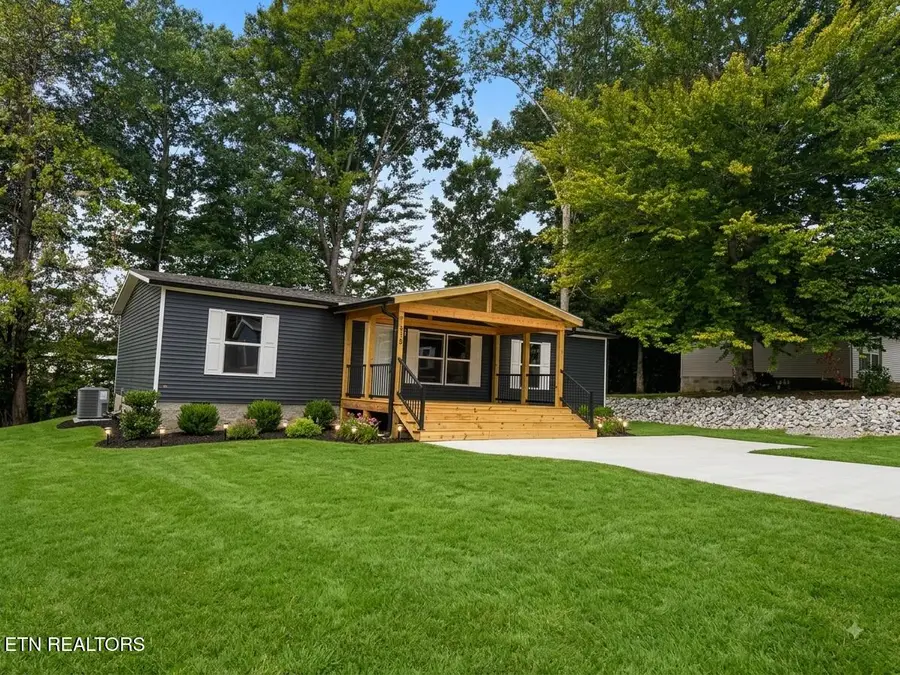 135 Edgewood Blvd, Oneida, TN 37841 - #3
