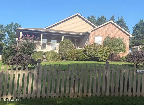 5844 Hutton Ridge Rd, Maryville, TN 37801