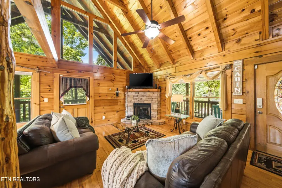 2606 Tree Tops Way, Pigeon Forge, TN 37863 - #3