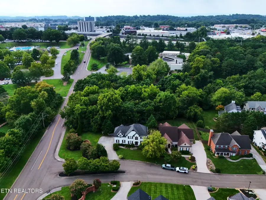 8206 Glenrothes Blvd, Knoxville, TN 37909 - #2