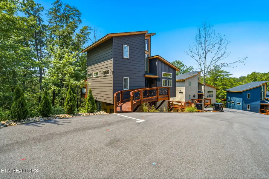 2385 Forge Hideaway Loop #unit 4, Pigeon Forge, TN 37863 - #2