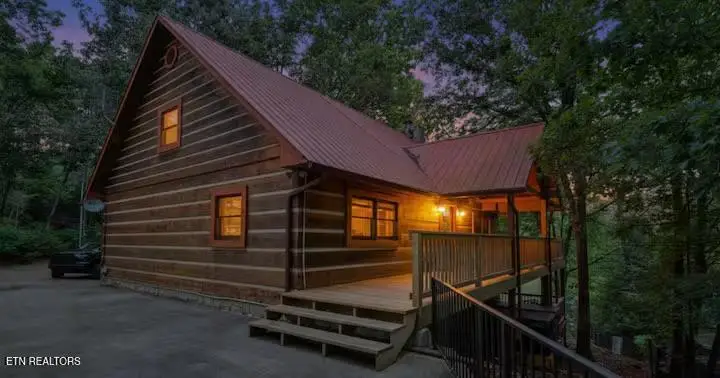 447 Lakeside Rd, Vonore, TN 37885 - #3