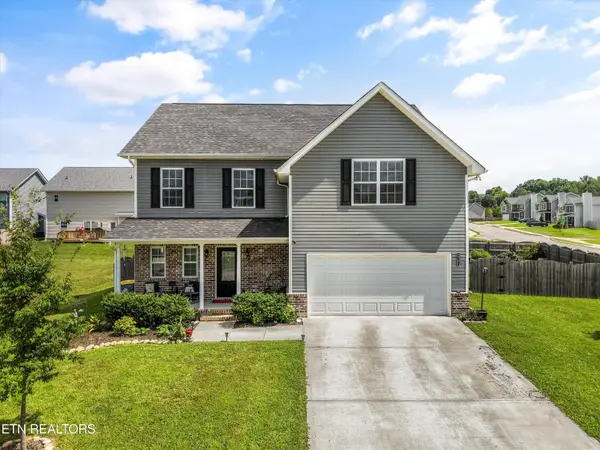 2701 Farmhouse Drive, Maryville, TN 37803