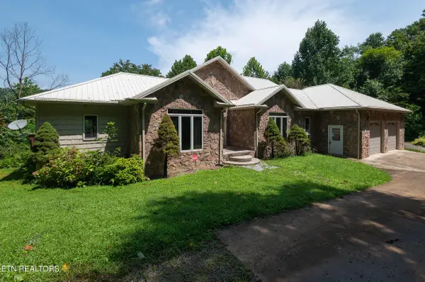 383 Maiden Lane, Speedwell, TN 37870
