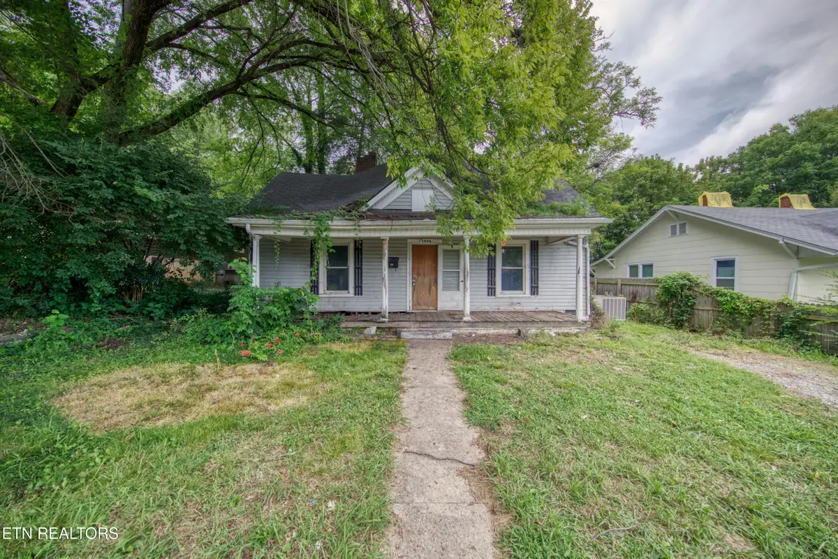 1809 E Glenwood Ave, Knoxville, TN 37917 - #1