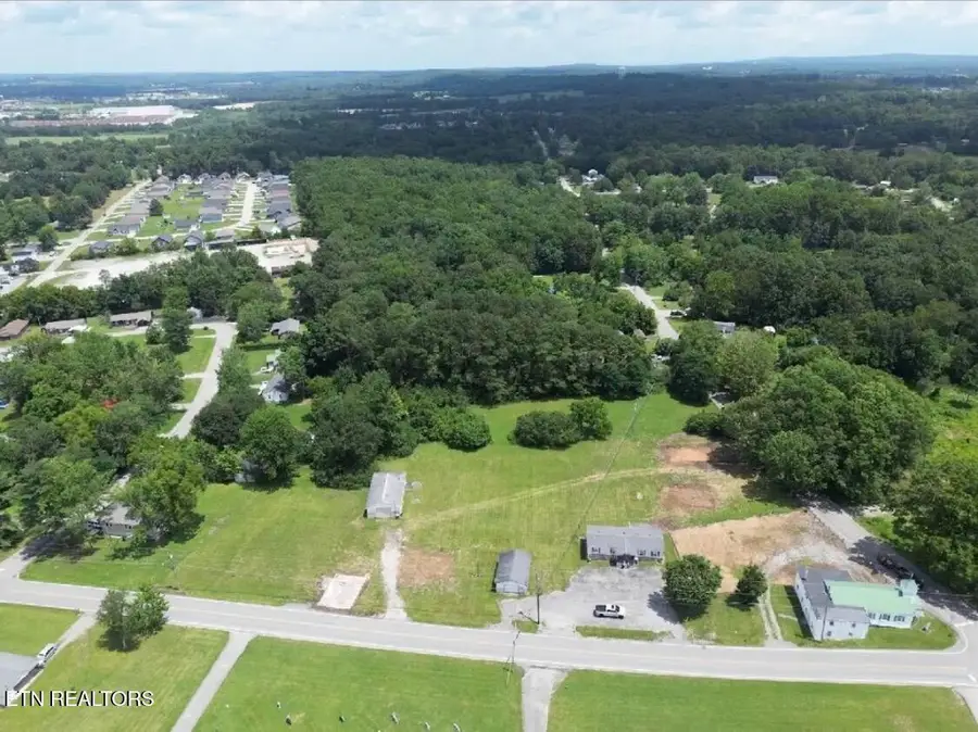 50 Wayne Ave, Crossville, TN 38555 - #2