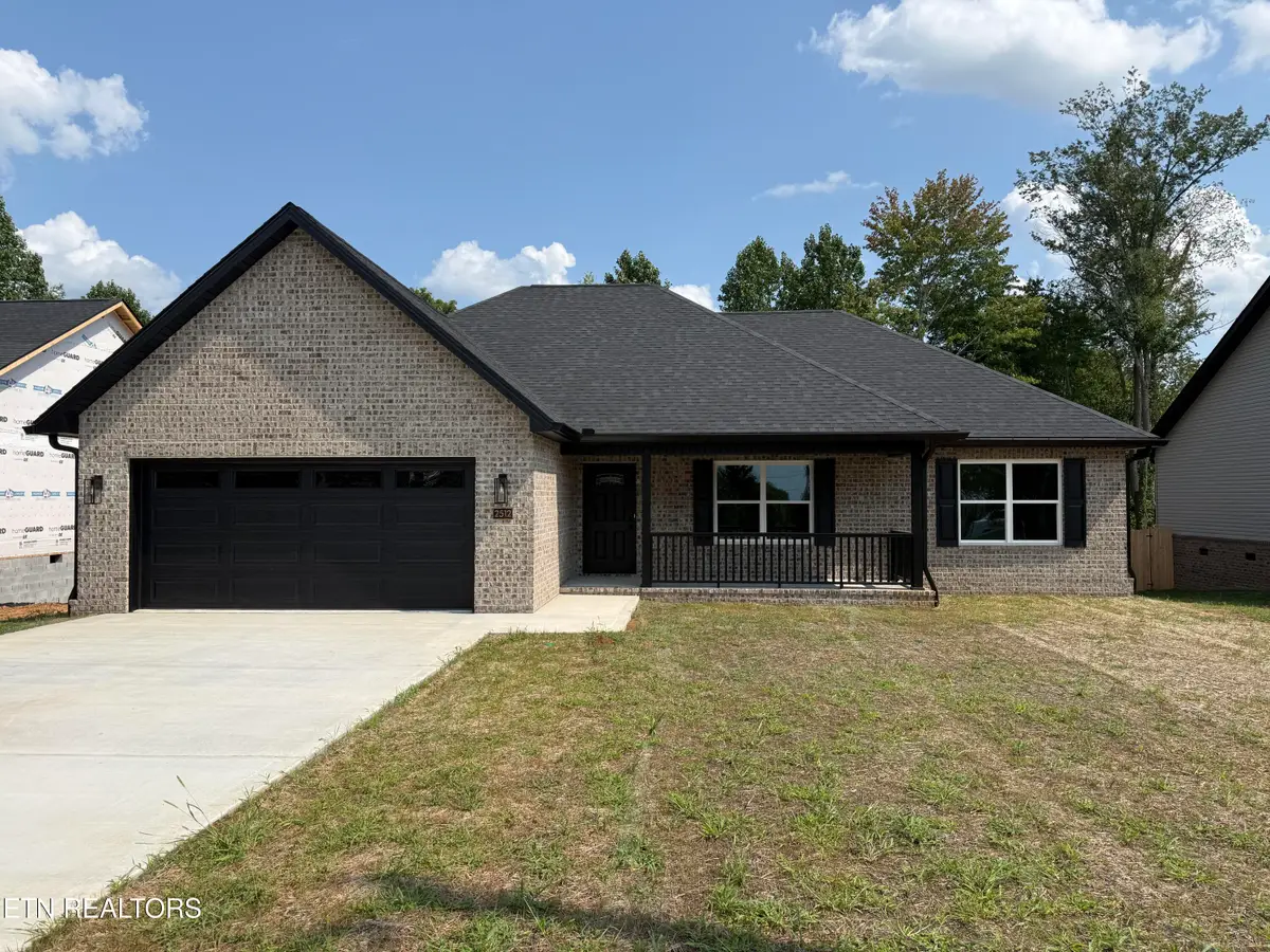 2512 Patrick Ave, Maryville, TN 37804 - #1
