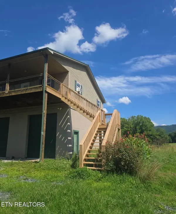 1374 Camellia Rd, Newport, TN 37821
