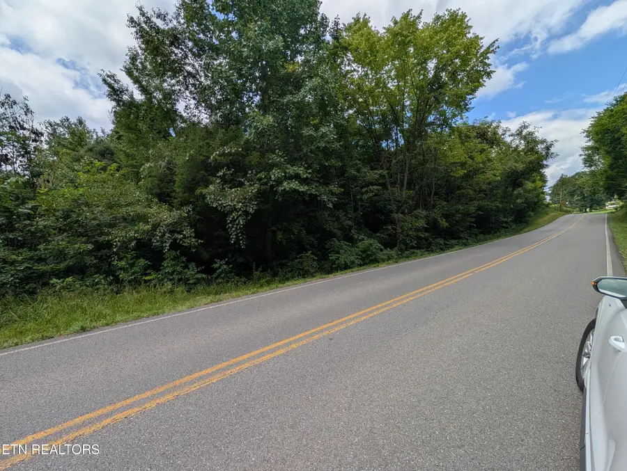 875 N Morelock Rd, Morristown, TN 37814 - #2