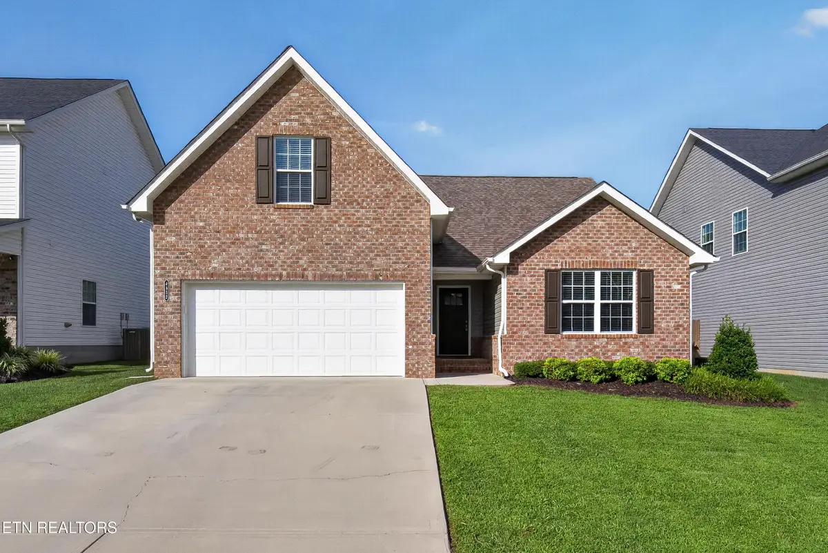 4852 Stoneyhurst Lane, Knoxville, TN 37918 - #1