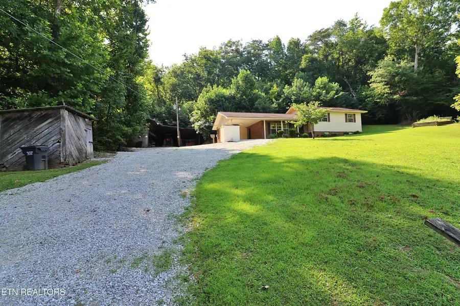 7914 Brimstone Rd, Robbins, TN 37852 - #3